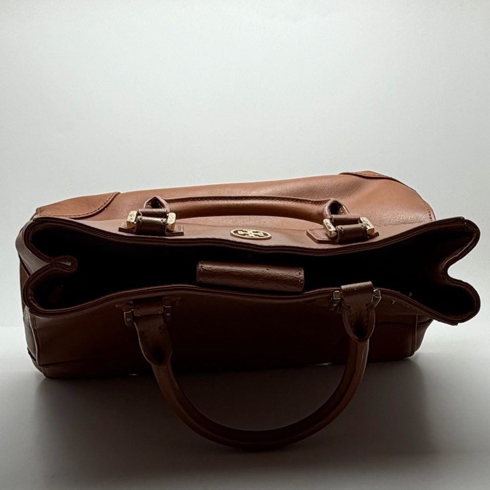 Tory Burch Tan Leather Satchel with Logo Medallion - Picture 11 of 11